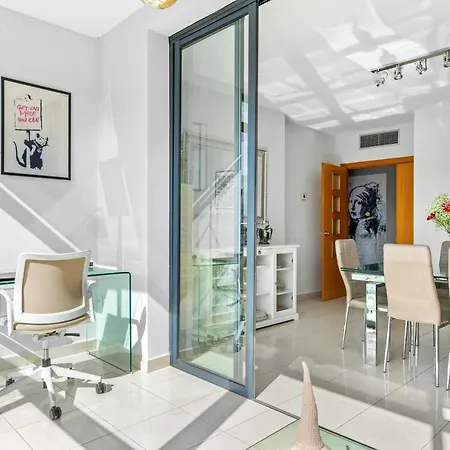 Apartment Luxury Flat In Skyscraper *