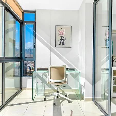 Luxury Flat In Skyscraper